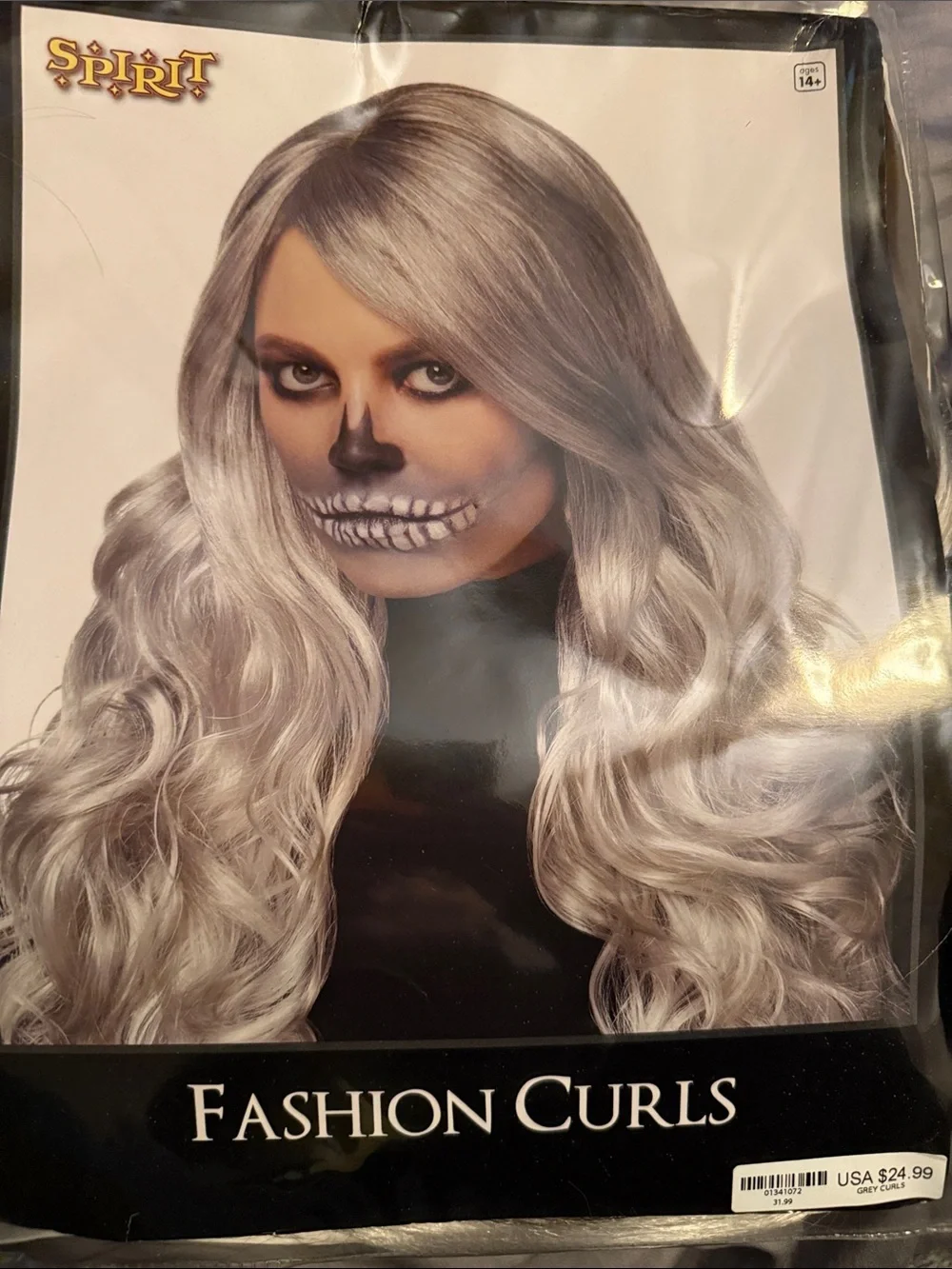 Spirit Silver Long Wavy Fashion Curls Wig